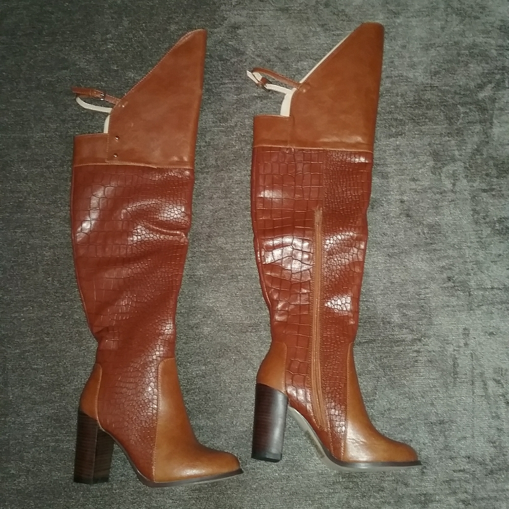 Leila Stone Over The Knee Boots Size 6- NEW